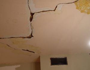 Bí quyết xử lý trần nhà bị nứt nhanh chóng và tiết kiệm chi phí